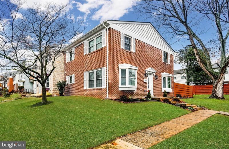 Woodbridge VA 270,000